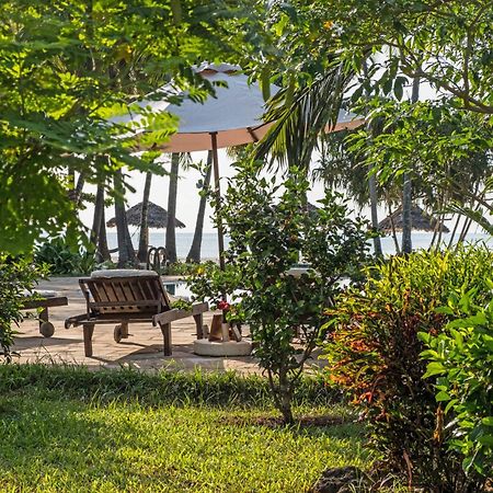 Pongwe Bay Resort Екстер'єр фото