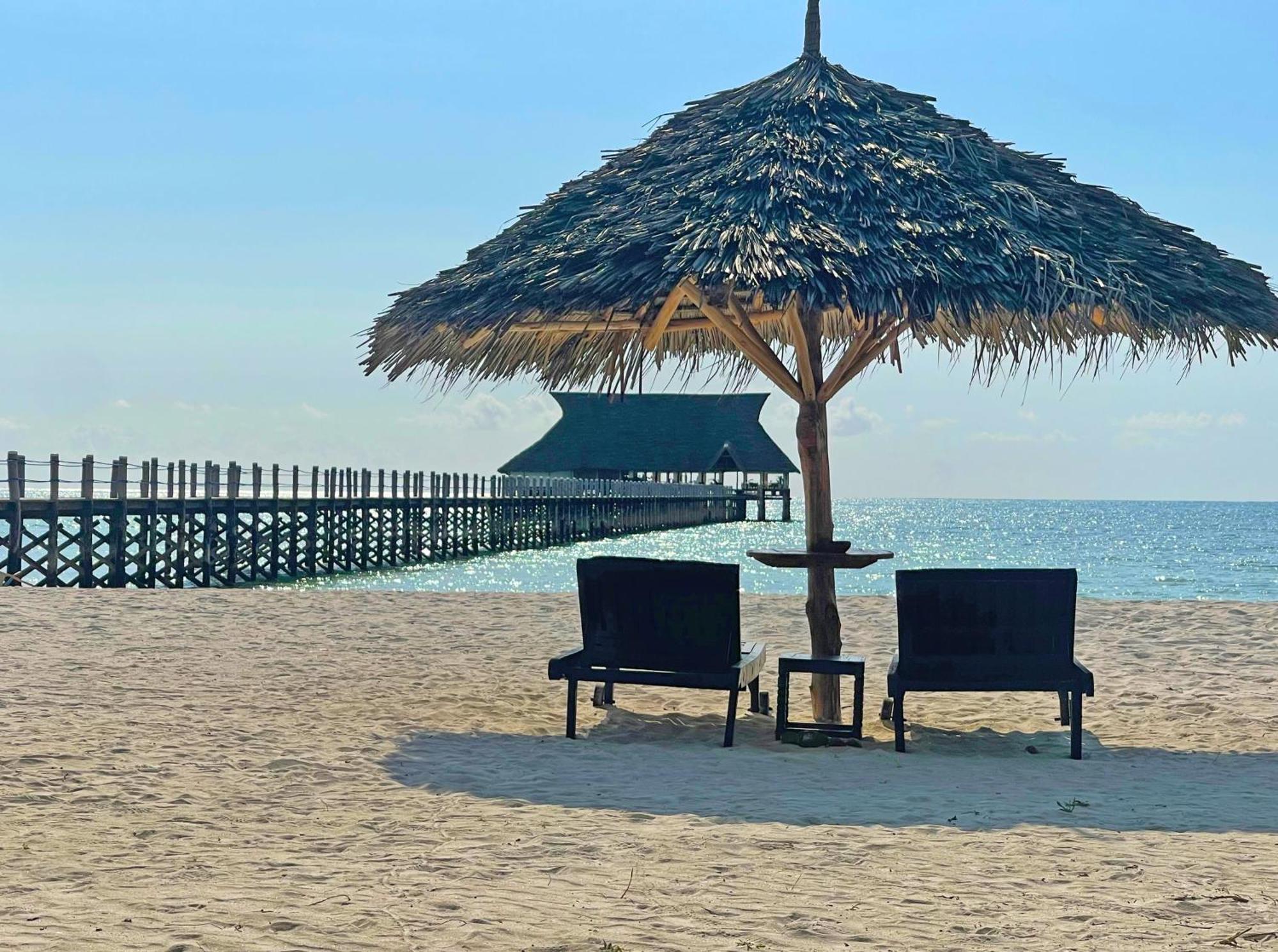 Pongwe Bay Resort Екстер'єр фото