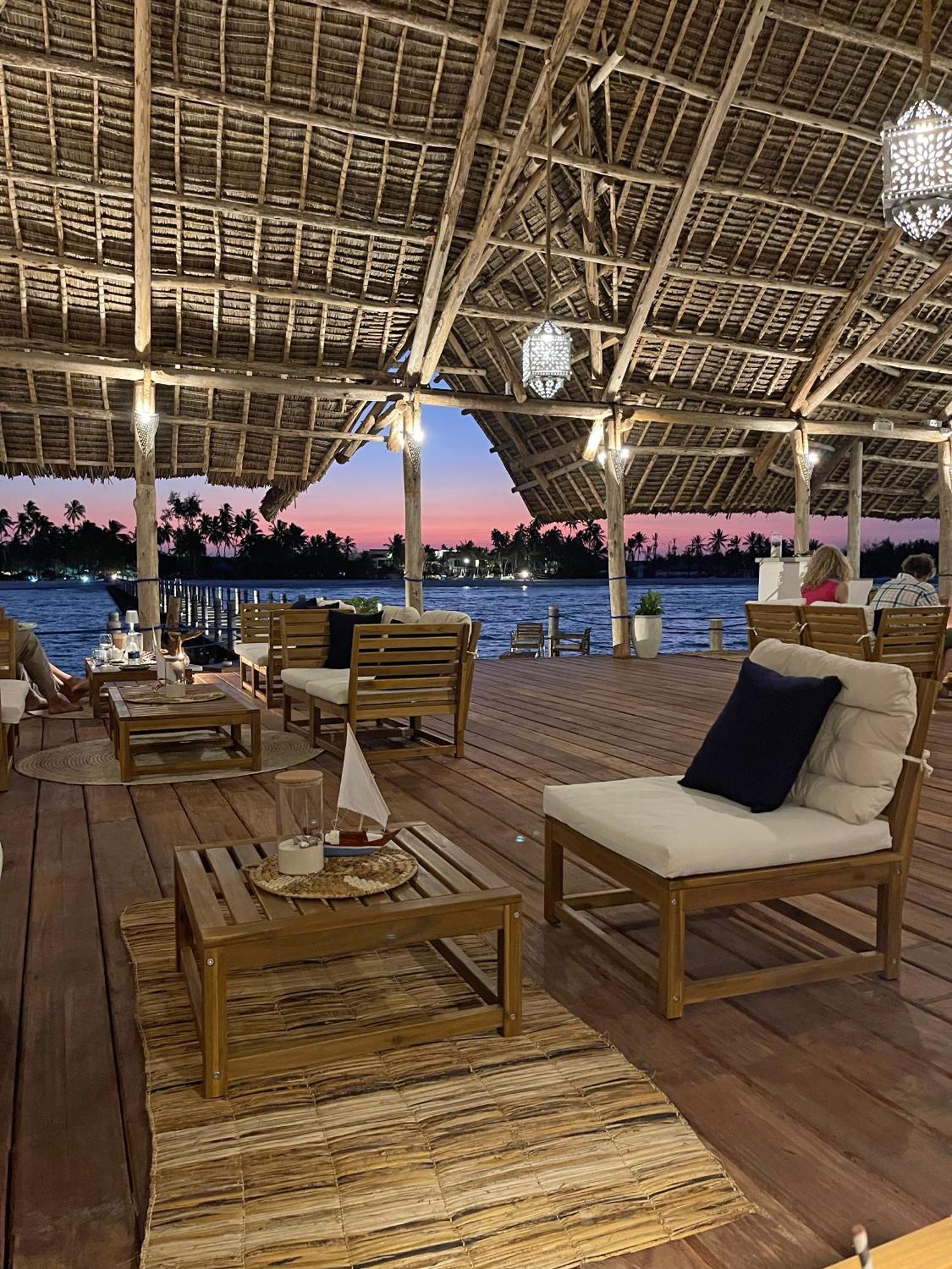 Pongwe Bay Resort Екстер'єр фото